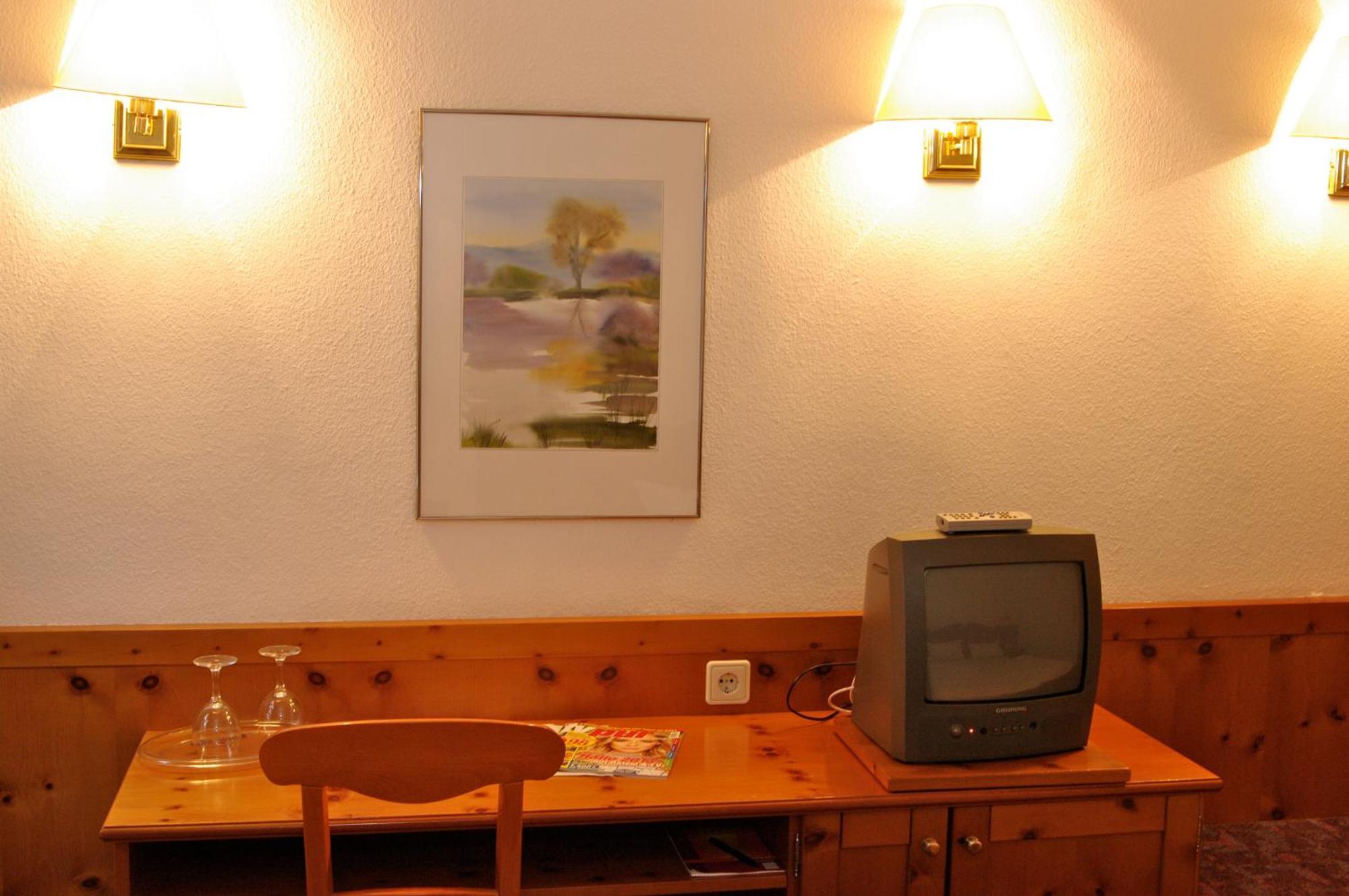 Gasthof Zum Kauzen Оксенфурт Экстерьер фото